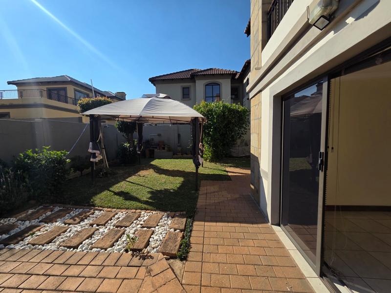 3 Bedroom Property for Sale in Gateway Manor North West